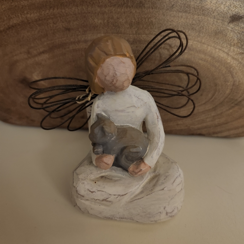 2000 Willow Tree Angel of Kindness